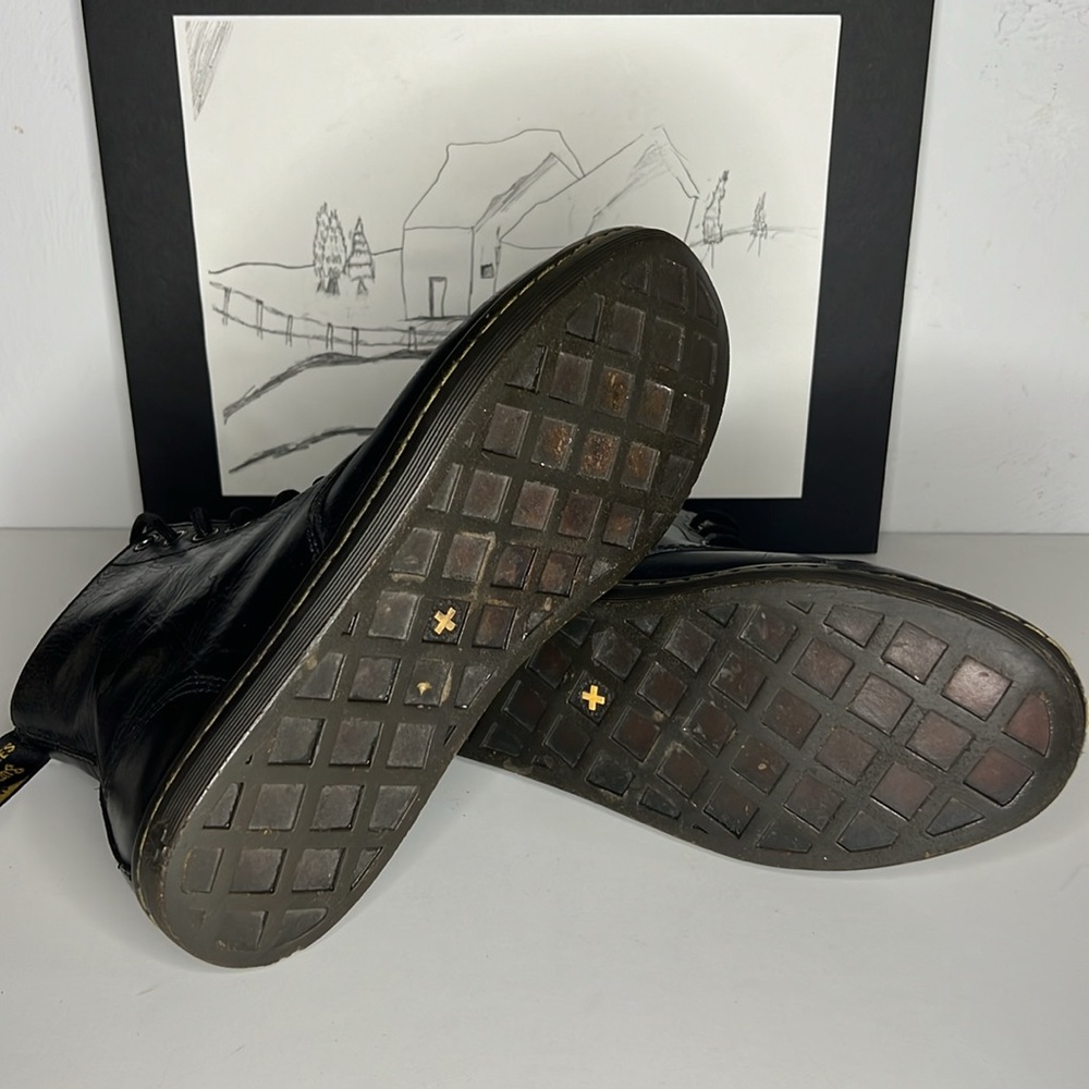 Dr Martens tobias 8 eye boots in black Women’s US Size 8 - Picture 13 of 16